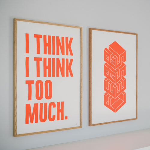 neurologie-psychiatrie-fuerstenfeldbruck-gallerie03 Poster „I think I think too much“ an der Praxiswand