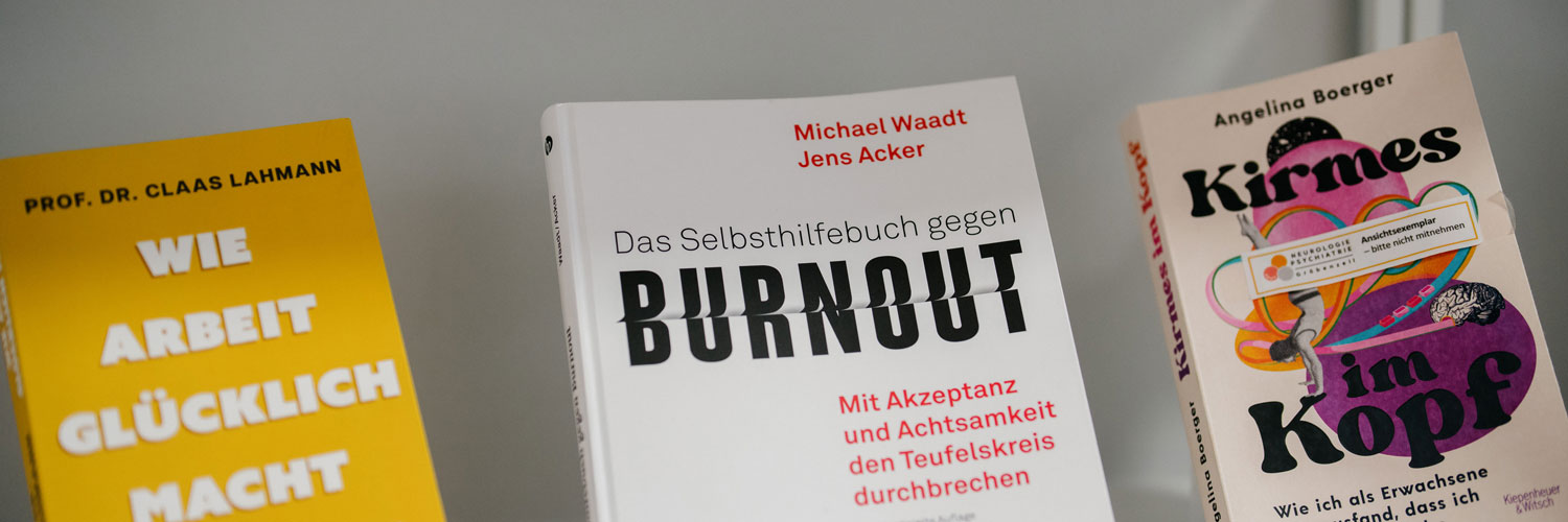 neurologie-psychiatrie-fuerstenfeldbruck-gallerie04 Bücher zu Burnout und Arbeit im Wartebereich – Neurologie und Psychiatrie Fürstenfeldbruck